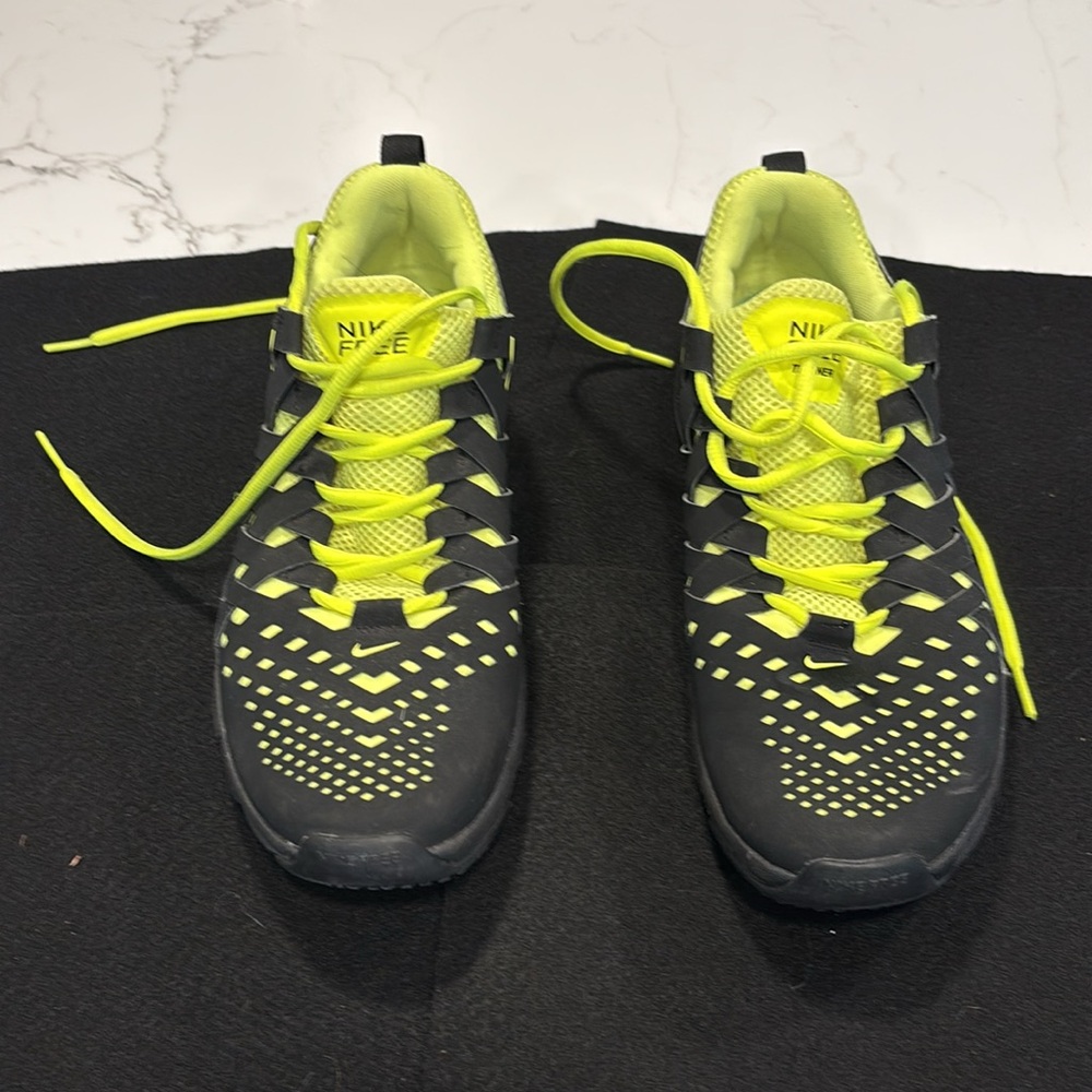 Nike Free Trainer Black and Yellow Athletic Shoes